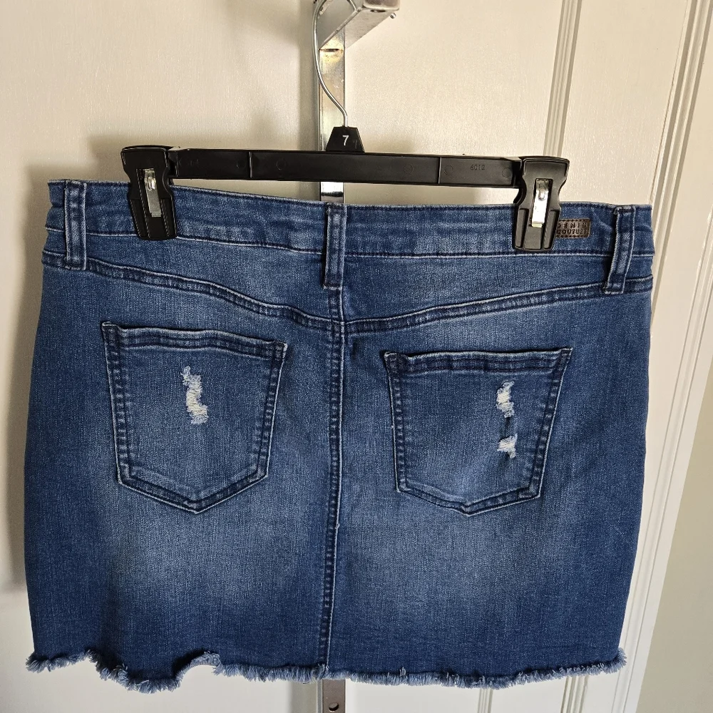 Tinseltown Distressed Denim Skirt sz 13 - Picture 4 of 5